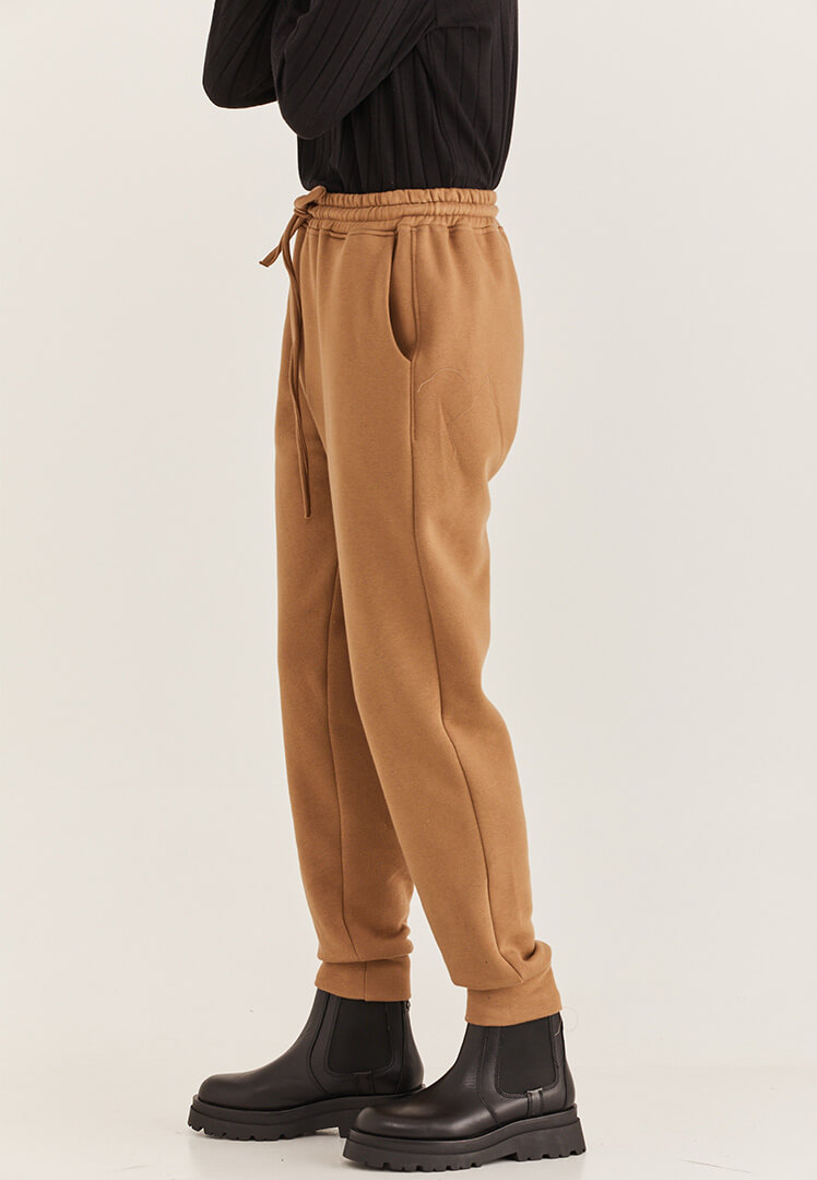 מכנסי גומי סנדרו בצבע טבק - טוטון